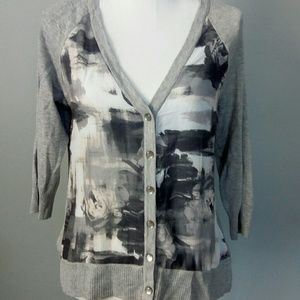 2/$20 NWT Gray/floral cardigan